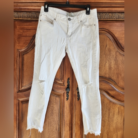 Free People cropped skinny jean creme/white color sz. 28 - Picture 1 of 3